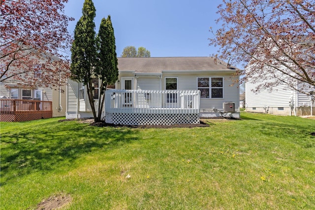 9222 Windy Creek Dr, Columbus, OH 43240 - back of property featuring a yard, a deck, and central AC