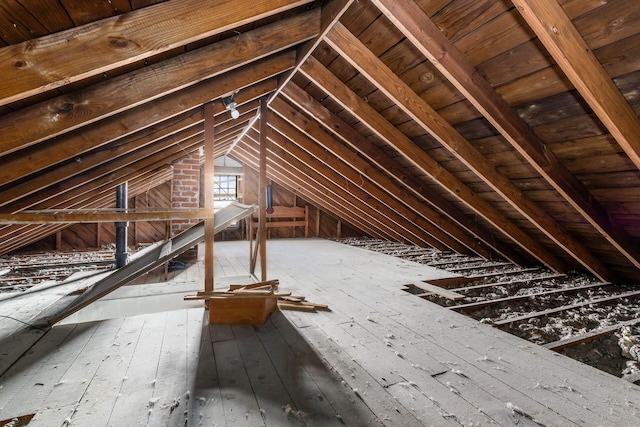 629 Hilltonia Ave, Columbus, OH 43223 - attic with an upstairs landing