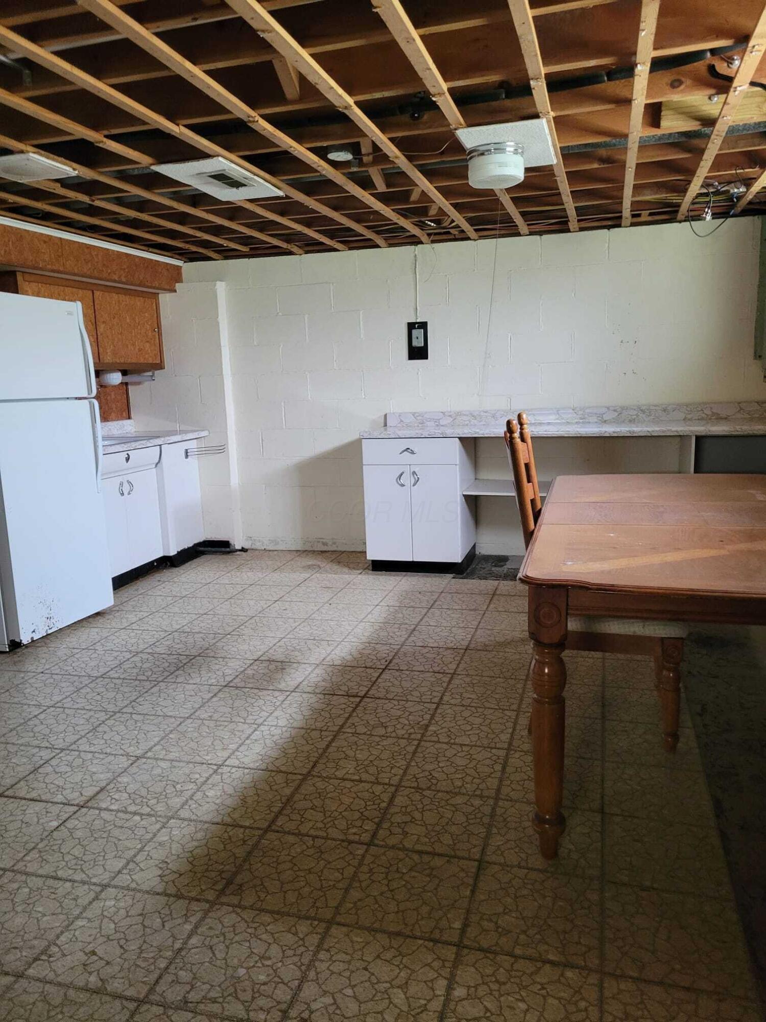 3769 Lynward Rd, Columbus, OH 43228 - photo 18