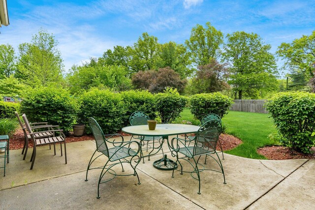 716 Winsholen Ct, Westerville, OH 43081 - photo 33