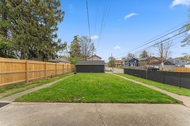 1284-1286 S Champion Ave, Columbus, OH 43206 - view of yard with fence and a residential view