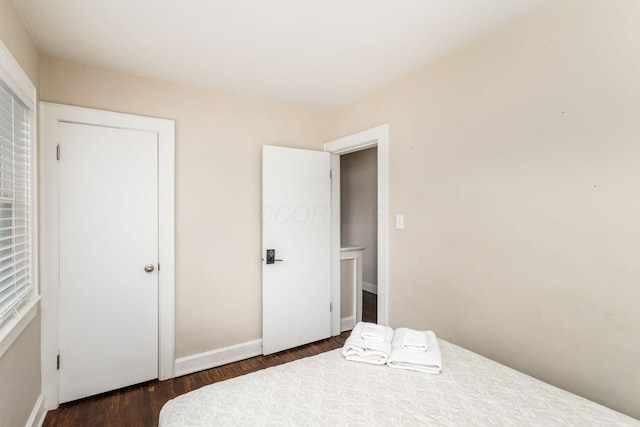 1284-1286 S Champion Ave, Columbus, OH 43206 - bedroom featuring wood finished floors and baseboards