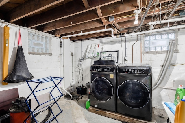 1284-1286 S Champion Ave, Columbus, OH 43206 - laundry room featuring separate washer and dryer and laundry area