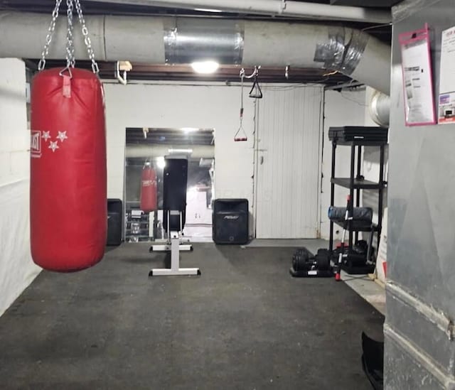 1284-1286 S Champion Ave, Columbus, OH 43206 - interior space featuring heating unit