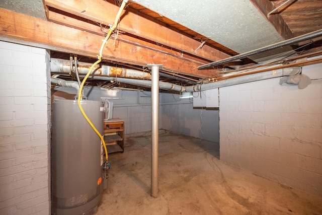 264 Merchant Ave, Marion, OH 43302 - unfinished basement featuring gas water heater