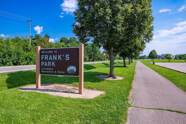 6008 Macnabb Ct, Hilliard, OH 43026 - exterior space with a yard