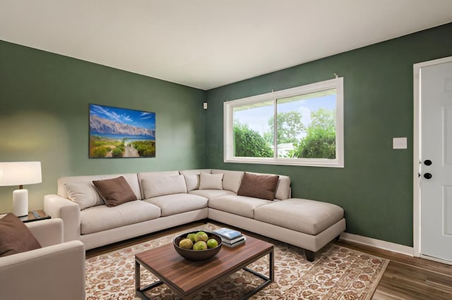 5068 Tremaine Ct, Columbus, OH 43232 - living area with wood finished floors and baseboards