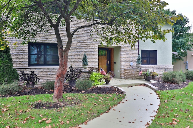 2589 Brookwood Rd, Columbus, OH 43209 - view of front facade featuring stone siding and stucco siding