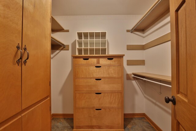 2589 Brookwood Rd, Columbus, OH 43209 - view of spacious closet