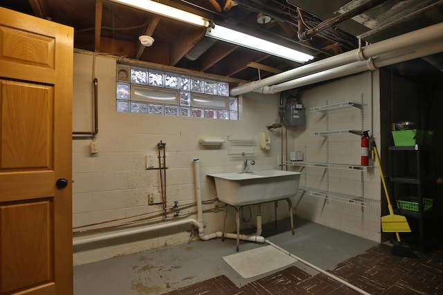 2589 Brookwood Rd, Columbus, OH 43209 - basement with gas meter and a sink
