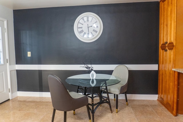 173 S Chesterfield Rd, Columbus, OH 43209 - dining space with light tile patterned floors and baseboards
