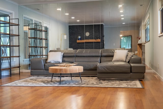 173 S Chesterfield Rd, Columbus, OH 43209 - living area featuring ornamental molding, wood finished floors, healthy amount of natural light, baseboards, and recessed lighting