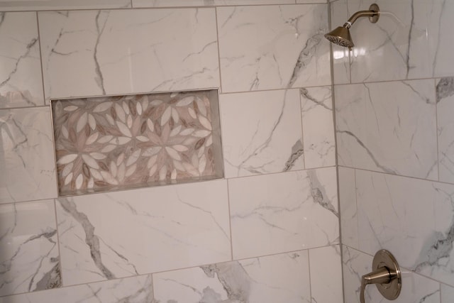 173 S Chesterfield Rd, Columbus, OH 43209 - bathroom view of tiled shower