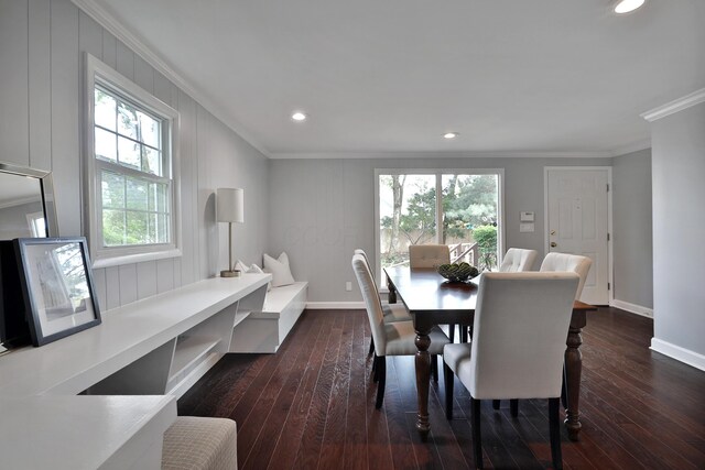 dining area featuring crown molding, dark wood-style floors, baseboards, and recessed lighting