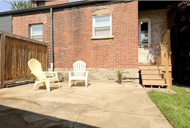 1033 Franklin Ave, Columbus, OH 43205 - view of patio with fence
