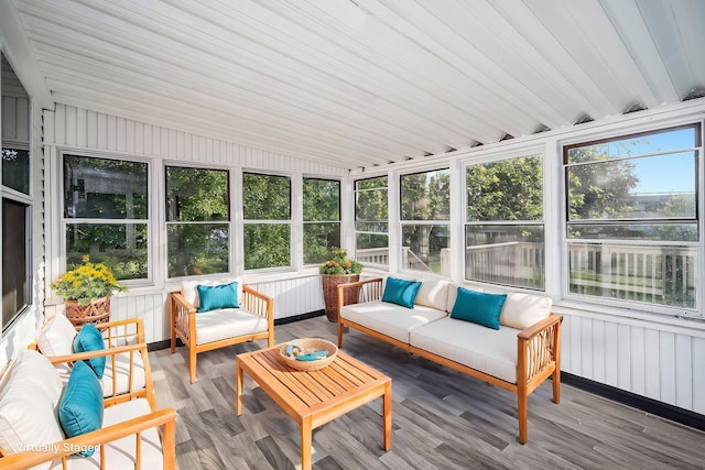 2987 Olivette Rd, Columbus, OH 43232 - sunroom with an outdoor living space and vaulted ceiling