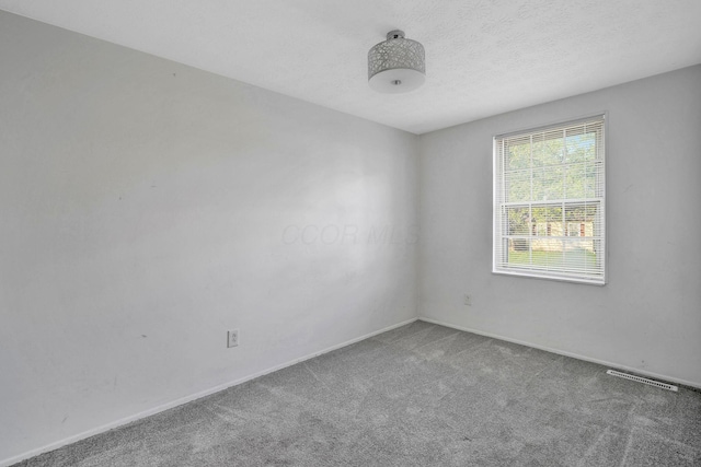 2987 Olivette Rd, Columbus, OH 43232 - empty room with carpet flooring and baseboards