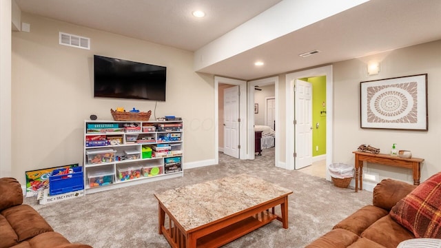 87 Dartmouth Rd SE, Hebron, OH 43025 - carpeted living room with visible vents, recessed lighting, and baseboards