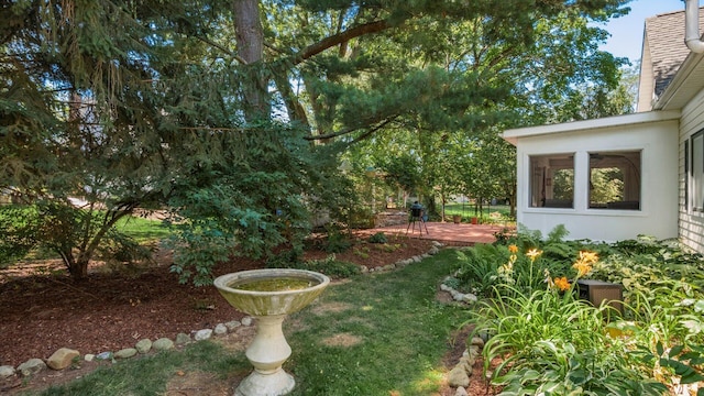 87 Dartmouth Rd SE, Hebron, OH 43025 - view of yard with a wooden deck