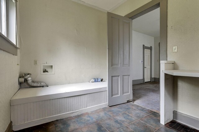423 Hudson Ave, Newark, OH 43055 - bathroom featuring stone finish flooring and baseboards