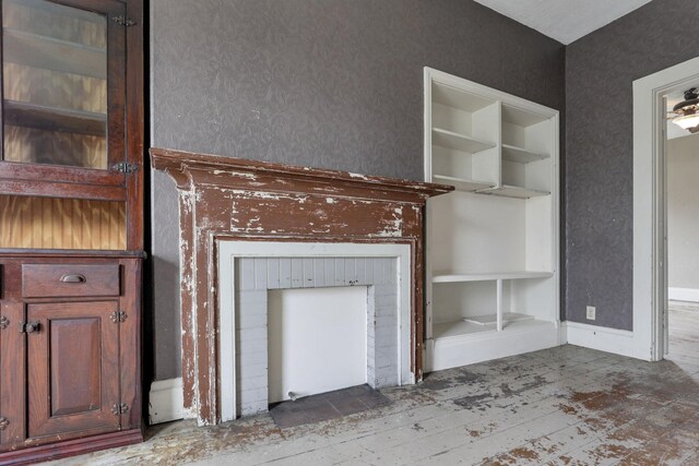 423 Hudson Ave, Newark, OH 43055 - room details featuring wallpapered walls, wood finished floors, and baseboards