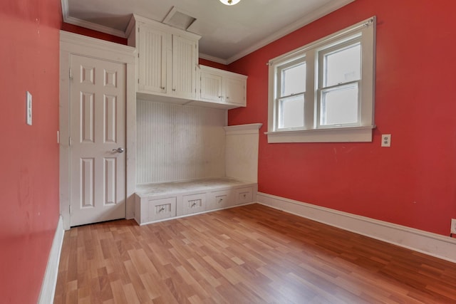 423 Hudson Ave, Newark, OH 43055 - mudroom with light wood-style floors, ornamental molding, and baseboards