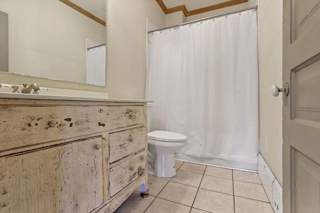 423 Hudson Ave, Newark, OH 43055 - full bath with tile patterned floors, vanity, toilet, and crown molding