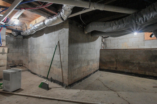 view of unfinished below grade area