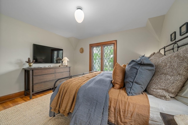 152 S Stanwood Rd, Columbus, OH 43209 - bedroom featuring baseboards and wood finished floors