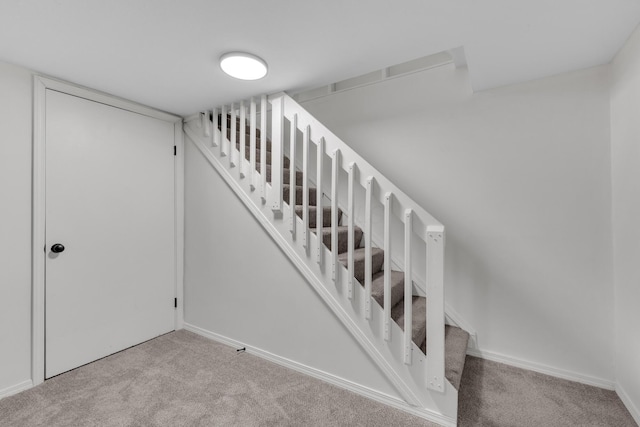 7847 Maplecreek Ct, Powell, OH 43065 - stairs with baseboards and carpet