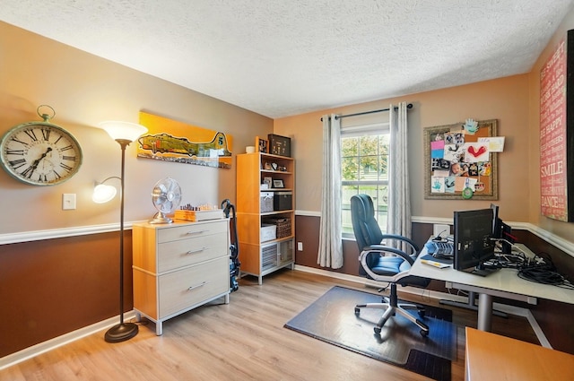 5688 Blendonridge Dr Unit 93E, Columbus, OH 43230 - office space with baseboards, light wood finished floors, and a textured ceiling