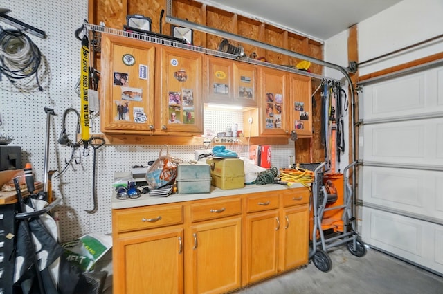5688 Blendonridge Dr Unit 93E, Columbus, OH 43230 - view of garage