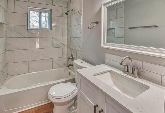2430 Renwood Pl, Columbus, OH 43211 - photo 10