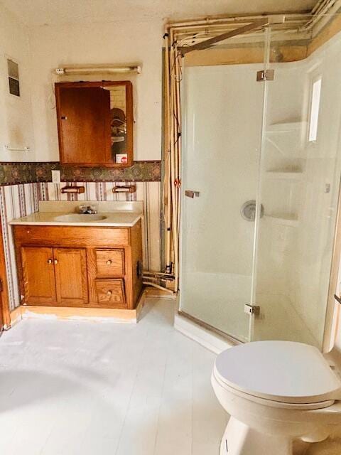 485 Union Ave, Buckeye Lake, OH 43008 - full bath featuring toilet, a stall shower, tile patterned floors, and vanity