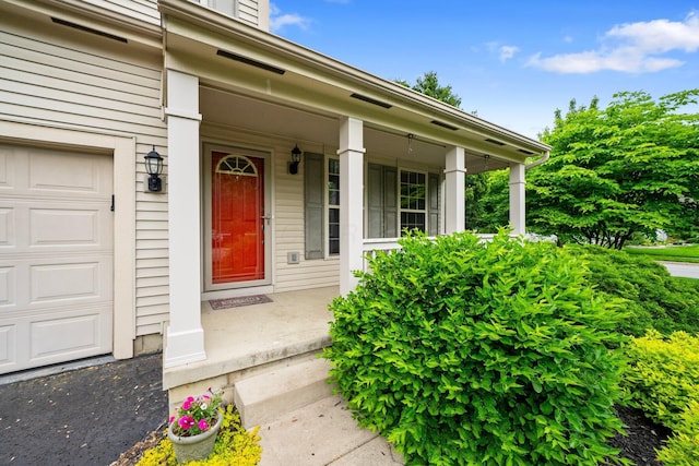 2977 Highwall Way, Columbus, OH 43221 - entrance to property featuring covered porch