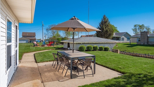 view of patio with outdoor dining area