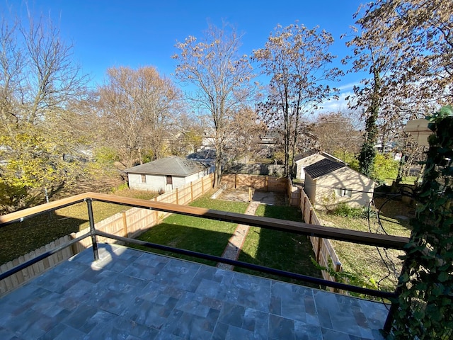 110 N Ogden Ave, Columbus, OH 43204 - view of yard with fence