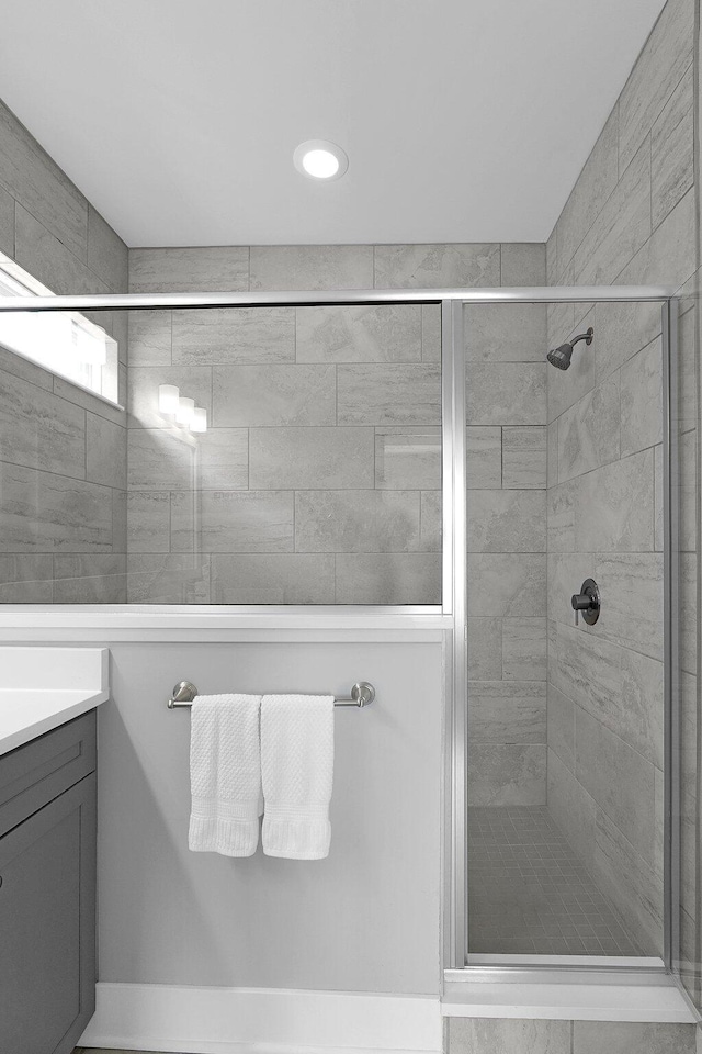 935 Pullman Pl, Columbus, OH 43212 - bathroom featuring vanity and a stall shower