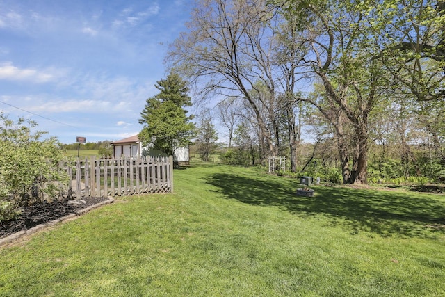 view of yard featuring fence