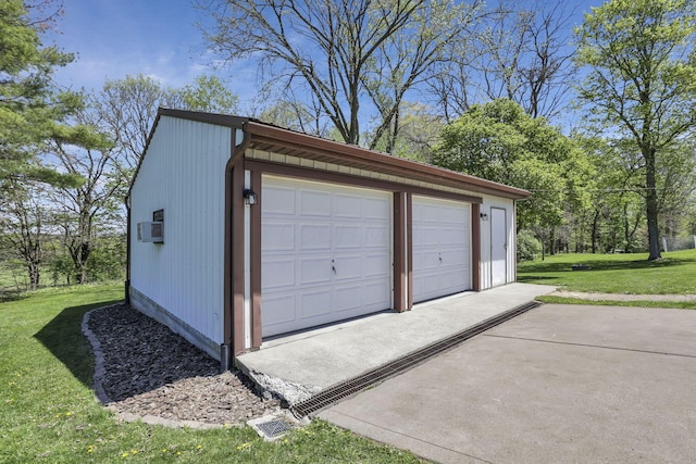 view of detached garage