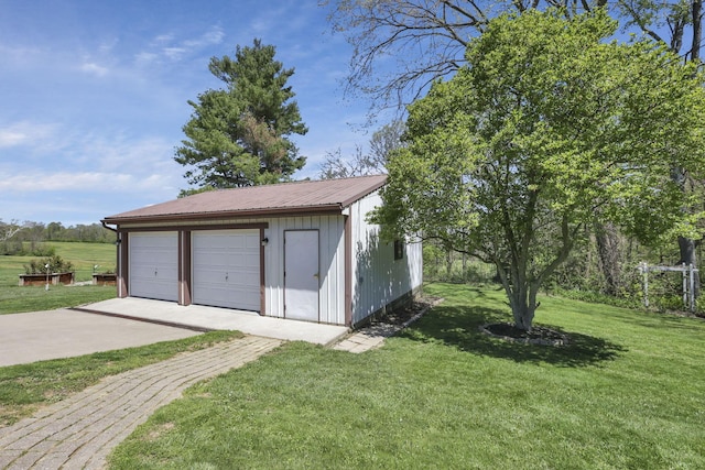 view of detached garage