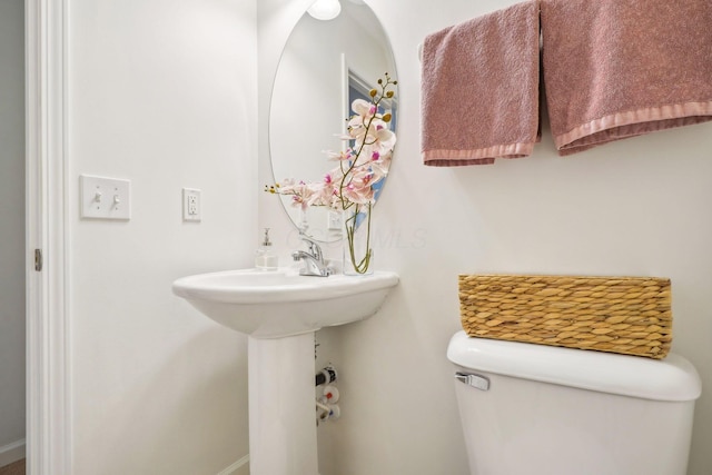 3857 Dowitcher Ln, Columbus, OH 43230 - bathroom featuring toilet