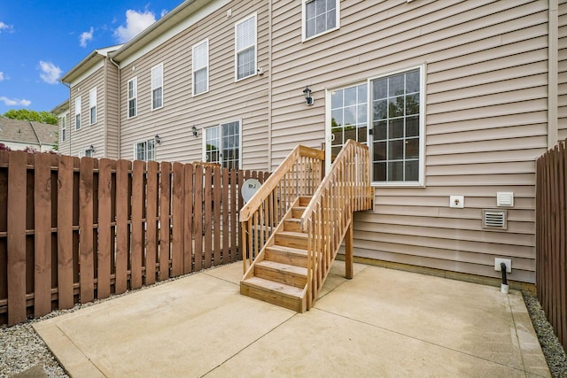 3857 Dowitcher Ln, Columbus, OH 43230 - view of patio featuring fence