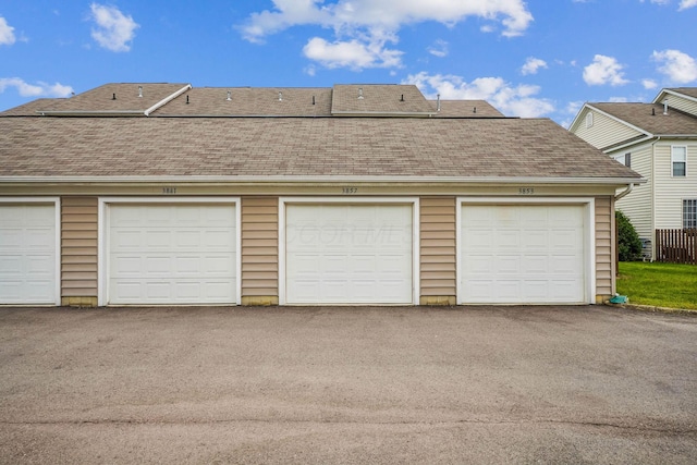 3857 Dowitcher Ln, Columbus, OH 43230 - view of garage