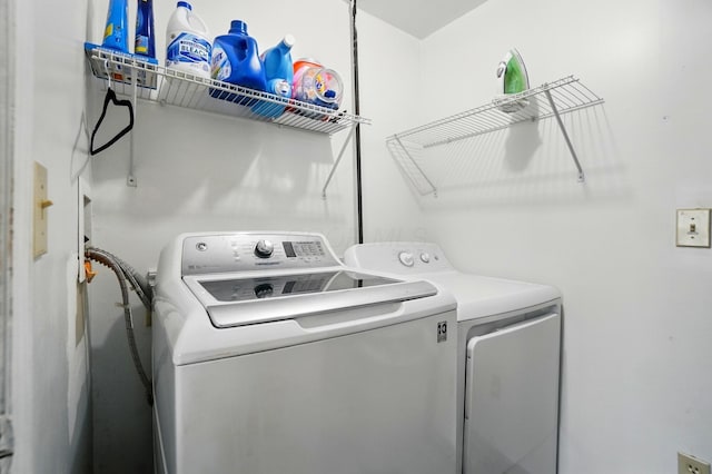 5694 Danmar Dr, Canal Winchester, OH 43110 - washroom with washing machine and clothes dryer
