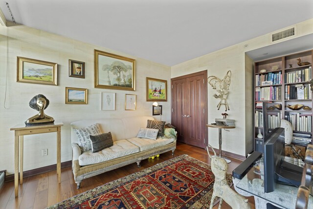 1 Miranova Pl Unit 1505, Columbus, OH 43215 - sitting room featuring dark wood-style flooring and baseboards