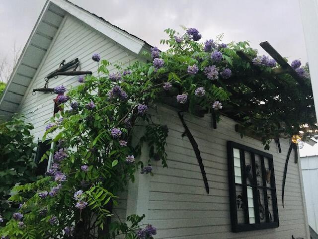view of side of home