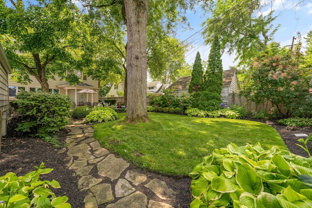 view of yard featuring fence