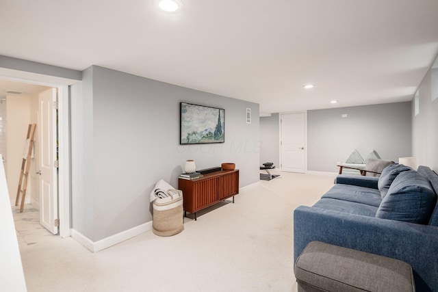 1938 W 5th Ave, Columbus, OH 43212 - carpeted living room with recessed lighting and baseboards