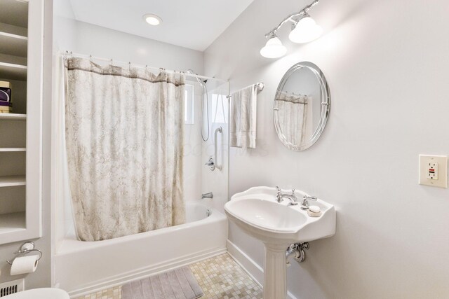 22 Elizabeth St, Delaware, OH 43015 - bathroom with shower / bath combo